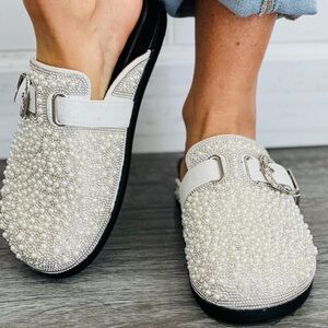 Elegant Pearl Embellished Women's Shoes